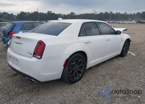 2018 Chrysler 300 300S Awd z USA, uszkodzony, nr VIN 2C3CCAGG3JH226564